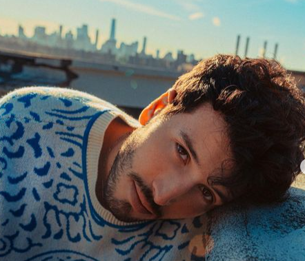 La razón por la que Sebastián Yatra no usa su apellido real