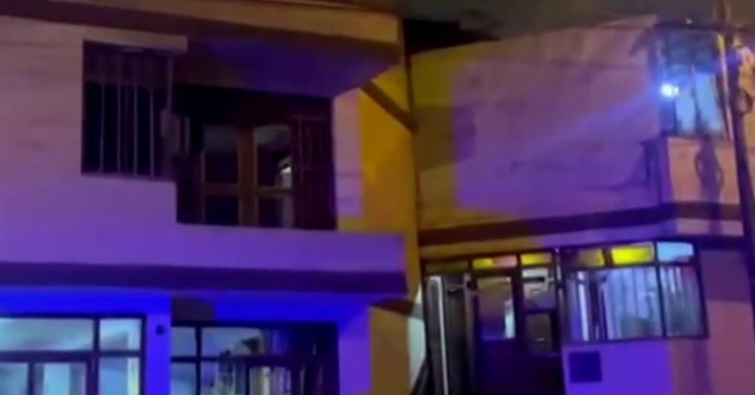 Explosión sacude vivienda de fabricante de casas para mascotas en Comas