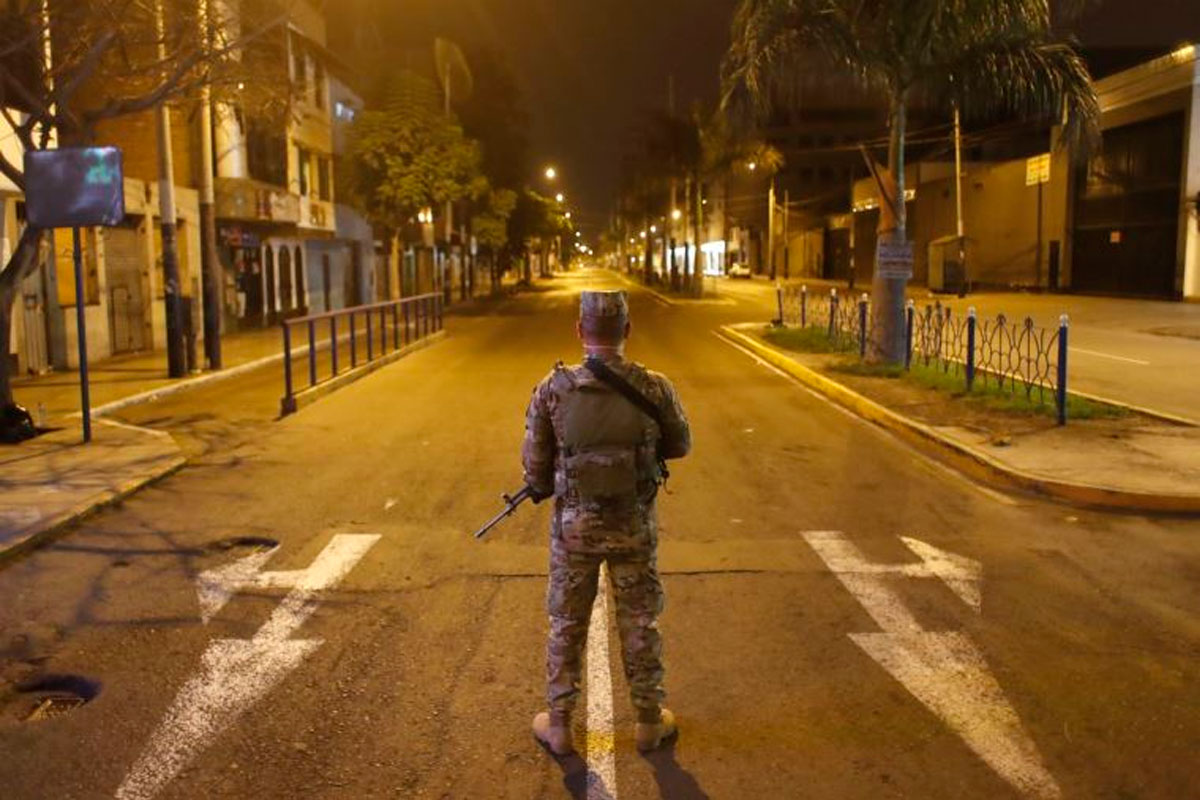 Premier no descarta toque de queda en Lima durante estado de emergencia