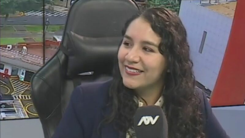 Melissa Pérez, directora cultural de la Cámara Peruana del Libro, durante entrevista sobre los espectáculos gratuitos de la FIL Lima 2026