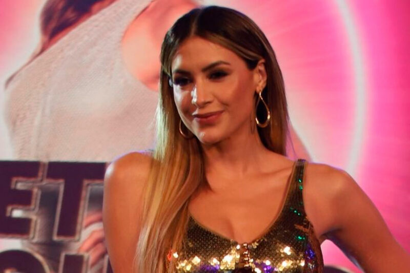 Milett Figueroa sonríe en una toma promocional para su anunciado debut como cantante.