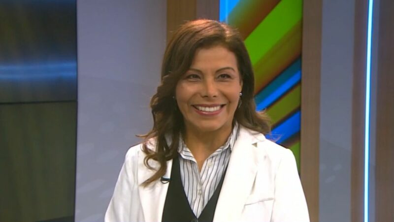 Doctora Youmi Paz durante entrevista sobre tips para conservar alimentos en el refrigerador