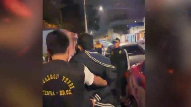 Adolescente de 17 años capturado por presunto asalto a taxista de aplicativo en San Miguel