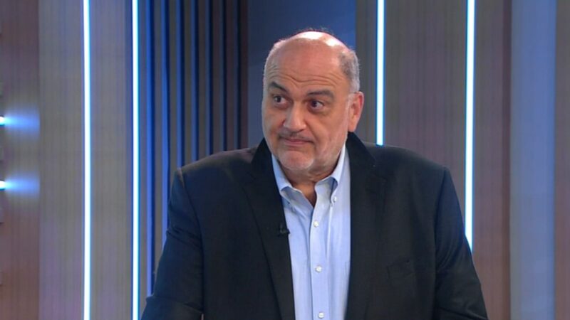 César Fuentes, director de la maestría en gestión pública de ESAN, durante entrevista sobre calidad del gasto público en Perú.
