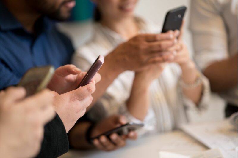 La Comisión Europea exige a Meta modificar Instagram y Facebook por riesgo de adicción