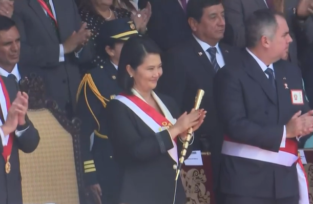 La presidenta Keiko Fujimori en el Desfile Cívico Militar.