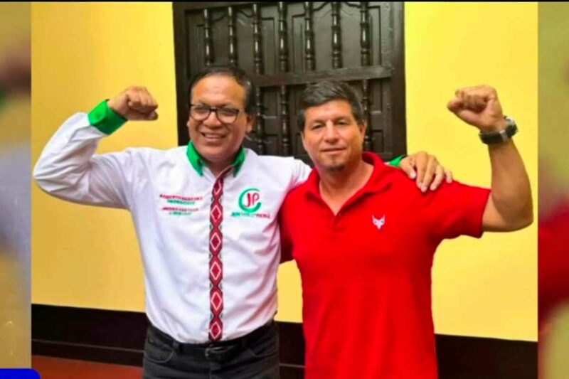 Diputado Julián Pérez durante su detención en la comisaría de San Miguel