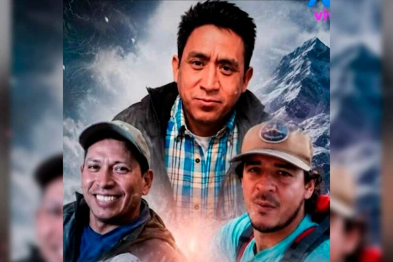 Rescatistas en el nevado Huascarán durante operativo de búsqueda de montañistas desaparecidos