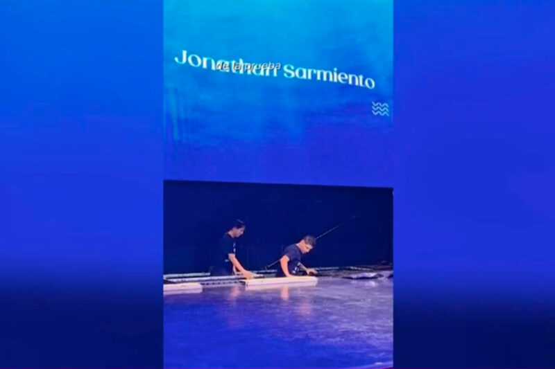 Captura de Magaly Medina cuestionando el bautizo de John Kelvin en su programa.