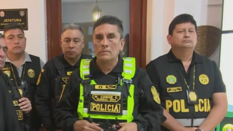 El general Marco Antonio Conde durante entrevista sobre la captura de dos sujetos con armas en el jirón Miroquesada, Callao