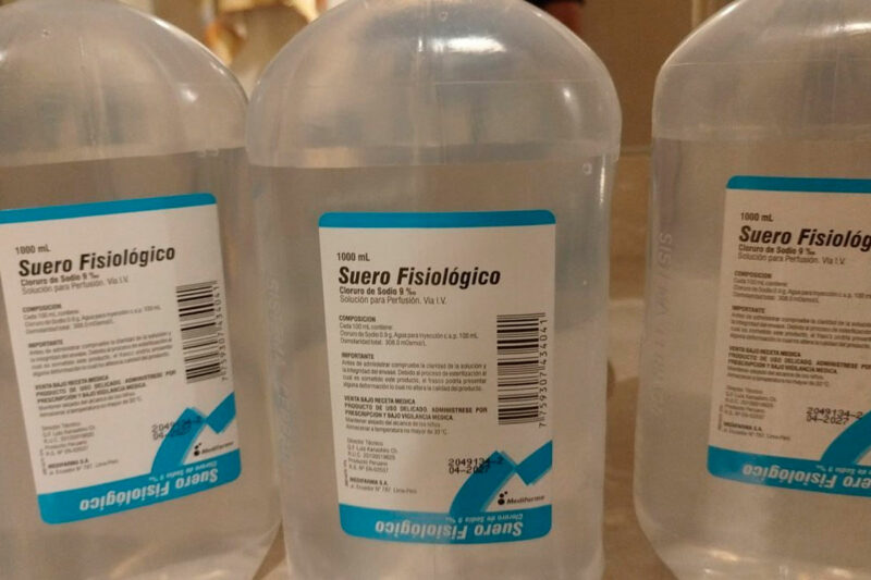 Indecopi ratifica multa a Medifarma por suero fisiológico defectuoso.