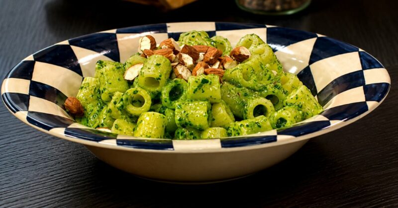 Maricucina Plevisani enseña a preparar Ensalada de pasta con pesto verde casero en 'Así de simple'